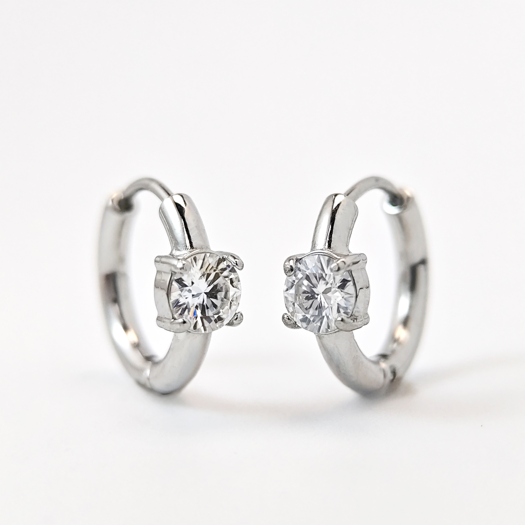 Women's 0.5 Carat Moissanite Circular Ear Stud Earrings, Elegant Gift